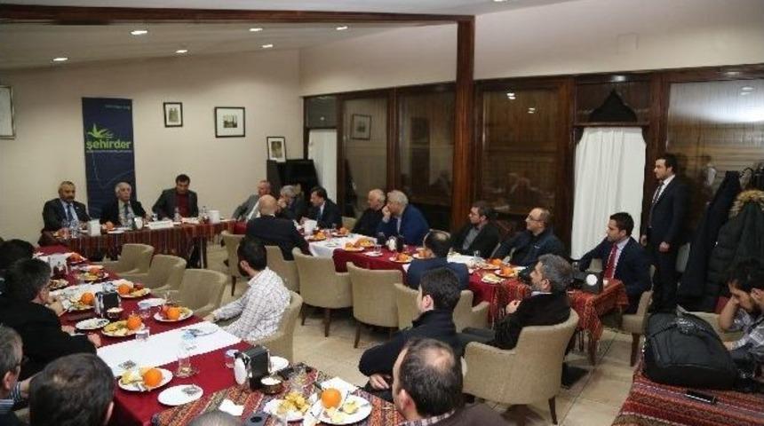 B&uuml;y&uuml;kşehir Belediyesi&rsquo;nden &rsquo;tebrizkapı Sohbetleri&rsquo;