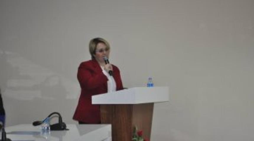 Ak Partili Ş&uuml;kriye Burak Kadınlar G&uuml;n&uuml;n&uuml; Kutladı