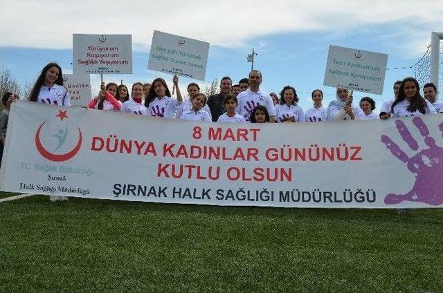 8 Mart D&uuml;nya Kadınlar G&uuml;n&uuml; İ&ccedil;in Y&uuml;r&uuml;d&uuml;ler 1