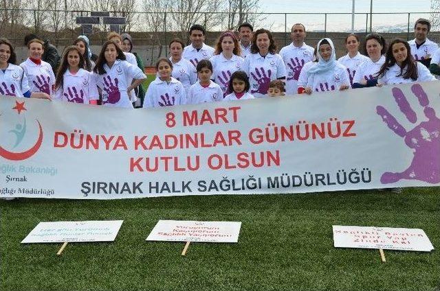 8 Mart D&uuml;nya Kadınlar G&uuml;n&uuml; İ&ccedil;in Y&uuml;r&uuml;d&uuml;ler 2
