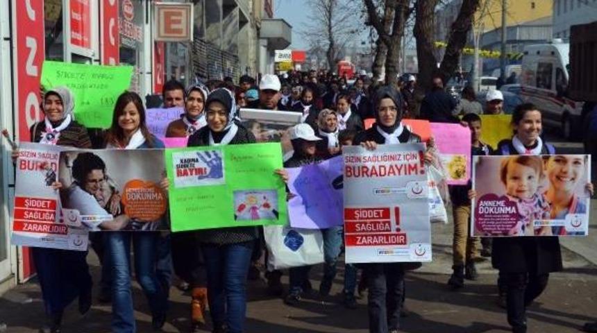 Kahve Iki Saatliğine Kadınların Oldu