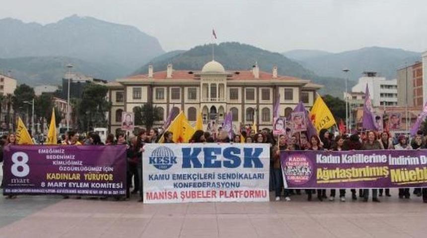 Manisa'da Kadınlar Şiddete Karşı Y&uuml;r&uuml;d&uuml;