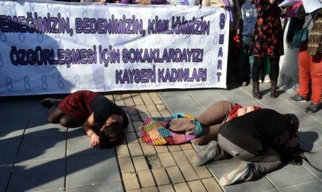 Kadına Şiddeti Eleştiren gelinlikli Yürüyüş 1