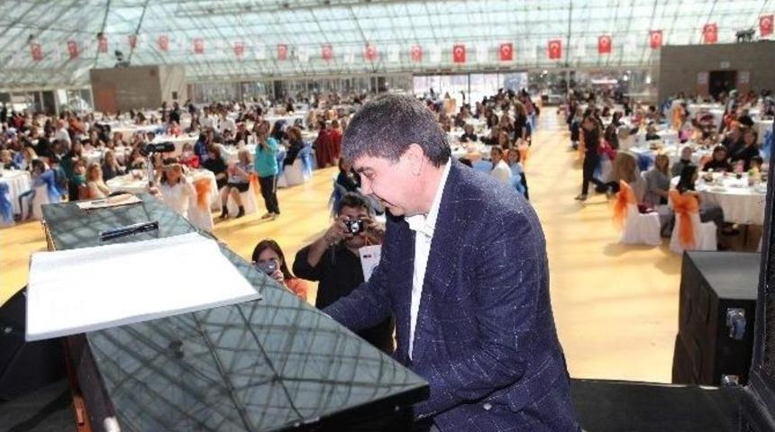 Başkan T&uuml;rel Kadınlar İ&ccedil;in &Ccedil;aldı