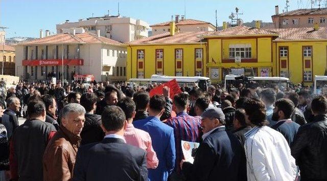 Yozgat’ta Karşıt Görüşlü Öğrenci Grubu Arasında Arbede