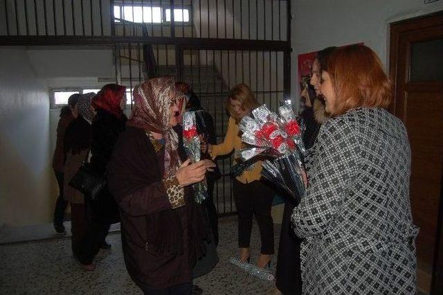 Lapseki&rsquo;de 8 Mart Kadınlar G&uuml;n&uuml; Kutlamaları 2