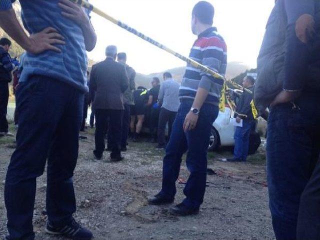 Kontrolden &Ccedil;ıkan Otomobil Baraja U&ccedil;tu (2) 3