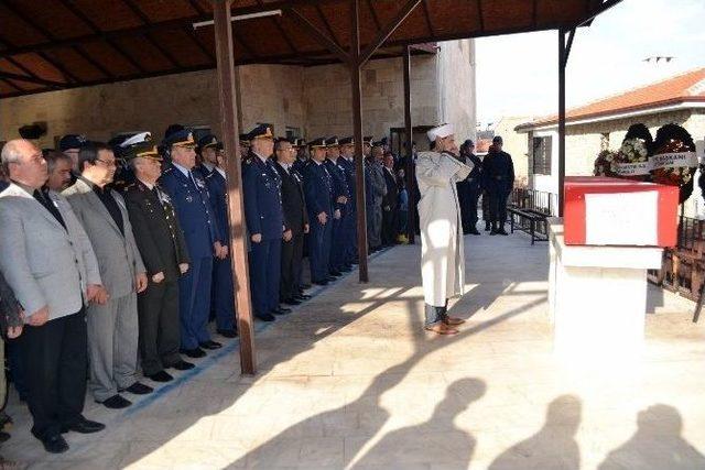 U&ccedil;an Kuğular Komutanlarını T&ouml;renle Uğurladı 1