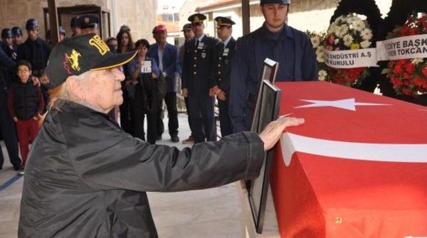 Efsane Pilot Necati Artan, Son Yolculuğuna Uğurlandı