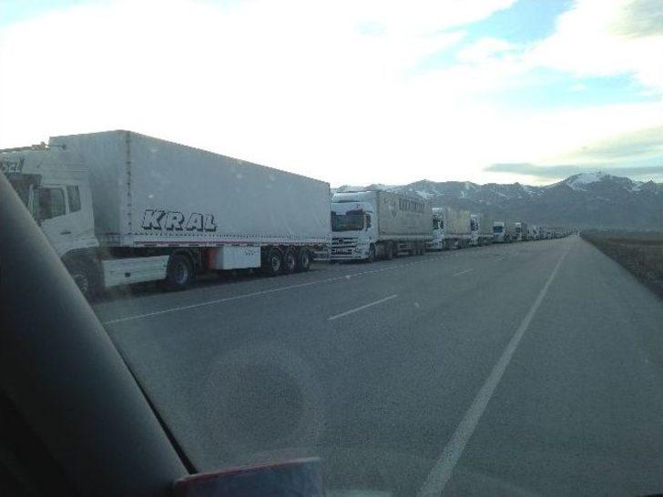 Ağrı’da Trafik Kazası: 1 Ölü, 2 Yaralı G2