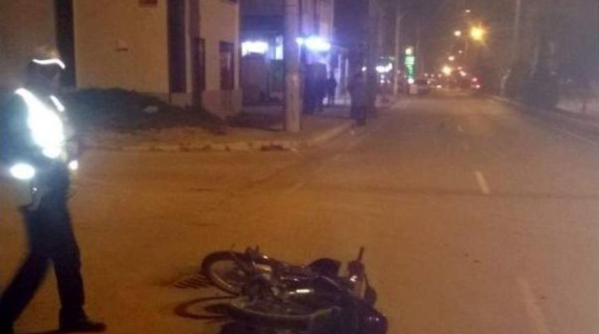 Motosikletin &Ccedil;arptığı Yaşlı Adam Yaralandı