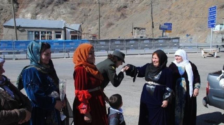 Jandarmadan Kadınlara 8 Mart S&uuml;rpriz