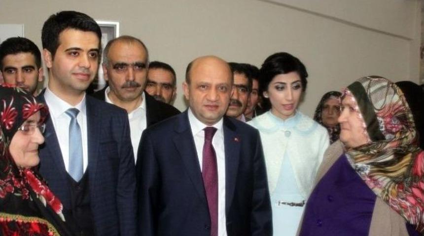 (&ouml;zel Haber) Bakan Işık Tekirdağ&rsquo;da Nişan Y&uuml;z&uuml;ğ&uuml; Taktı