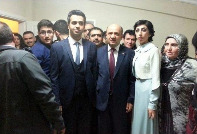 (&ouml;zel Haber) Bakan Işık Tekirdağ&rsquo;da Nişan Y&uuml;z&uuml;ğ&uuml; Taktı 1