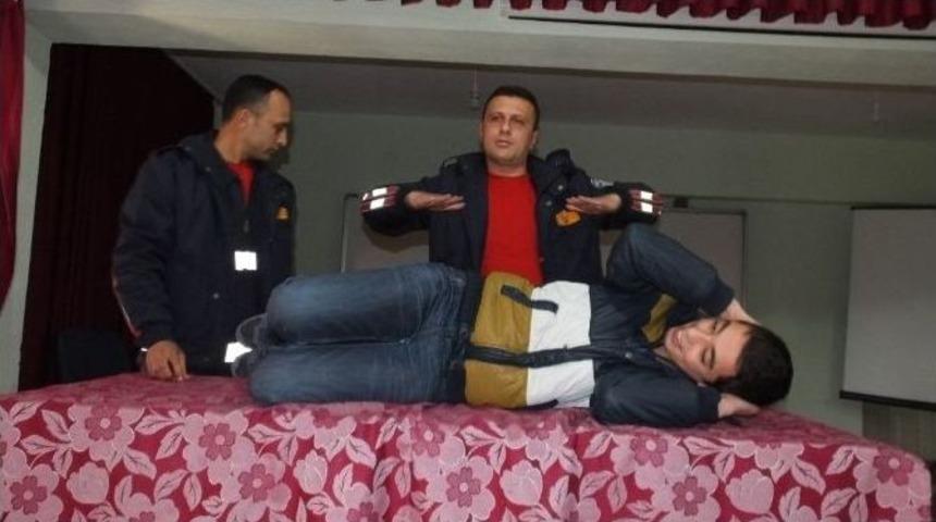 Okulda Dersin Konusu Deprem