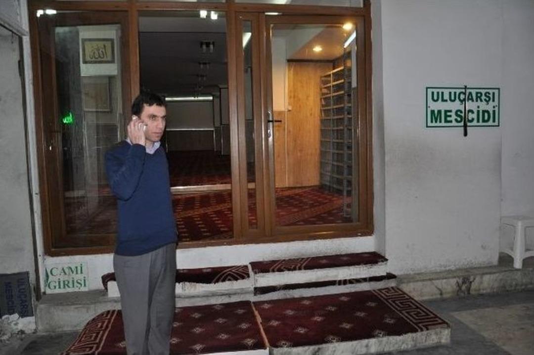 (&ouml;zel Haber) İş Hanının &Ccedil;atısındaki Minare G&ouml;renleri Şaşırtıyor