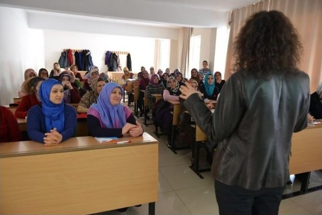 Yakutiye Ve &Uuml;niversitenin Anne &Uuml;niversitesi İlgi &Ccedil;ekiyor