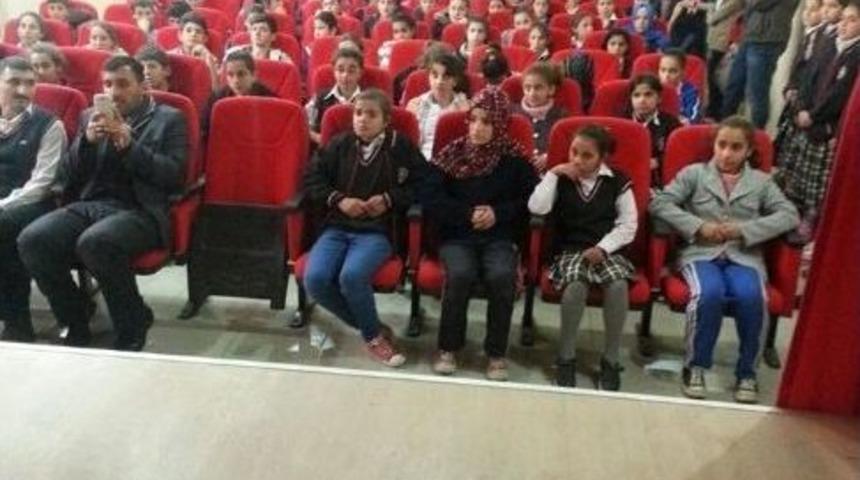 &Ouml;ğrencilere Din Kardeşliği Konferansı Verildi