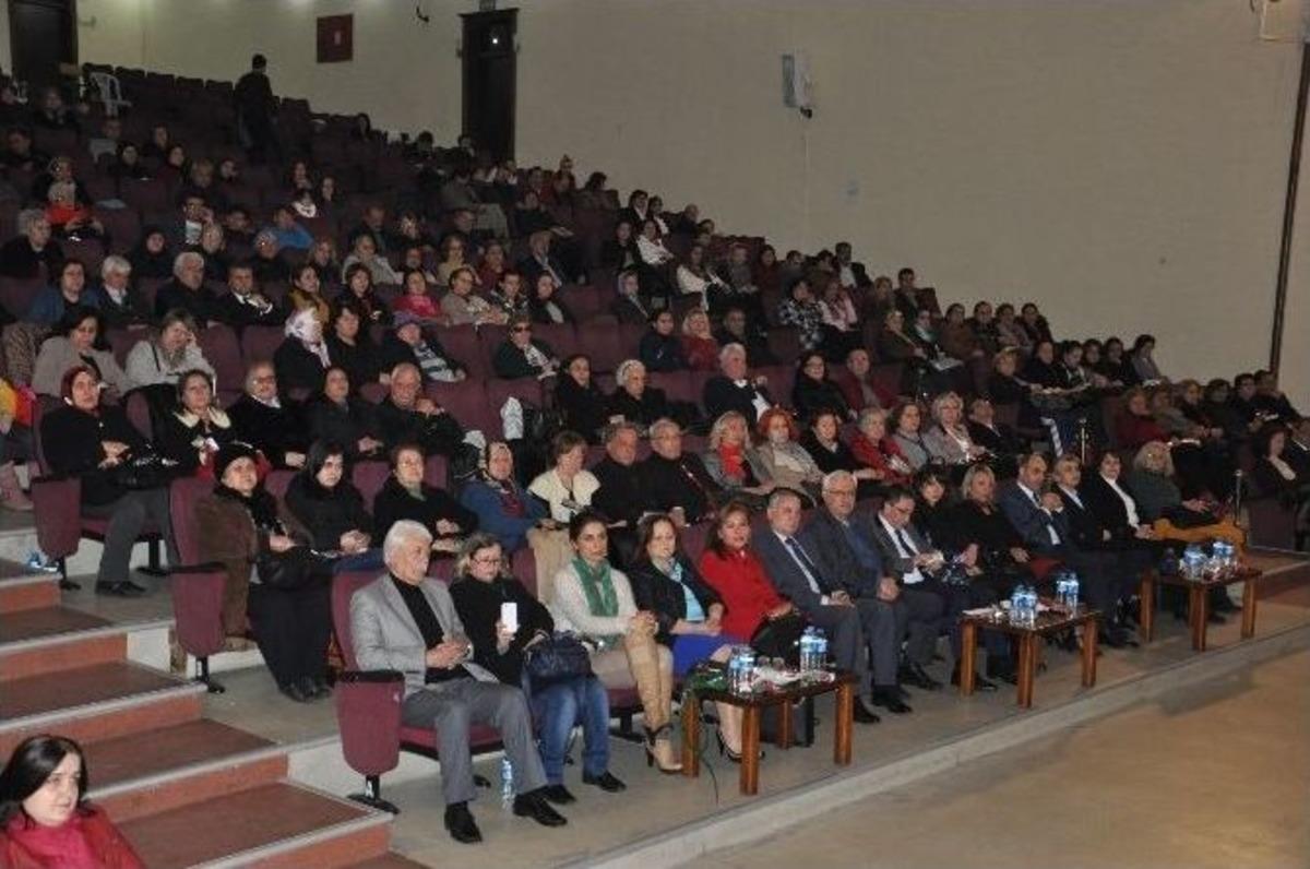 Edremit&rsquo;te &ldquo;d&uuml;nden Bug&uuml;ne Emek&ccedil;i Kadınlar&rdquo; Ayakta Alkışlandı