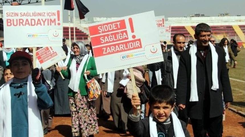 Sağlık İ&ccedil;in Bir Adım; Şiddete Geri Adım Atın Y&uuml;r&uuml;y&uuml;ş&uuml;