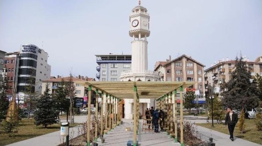Şehit Salim Akg&uuml;l Parkına Yeni Pergolalar Yapıldı