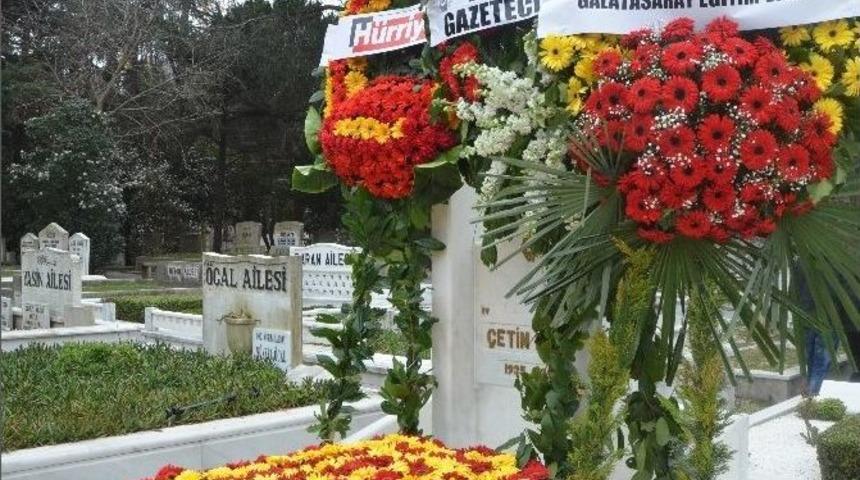 &Ccedil;etin Eme&ccedil; Mezarı Başında Anıldı