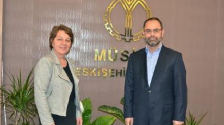 Arzu &Ccedil;i&ccedil;ek M&uuml;siad&rsquo;ı Ziyaret Etti