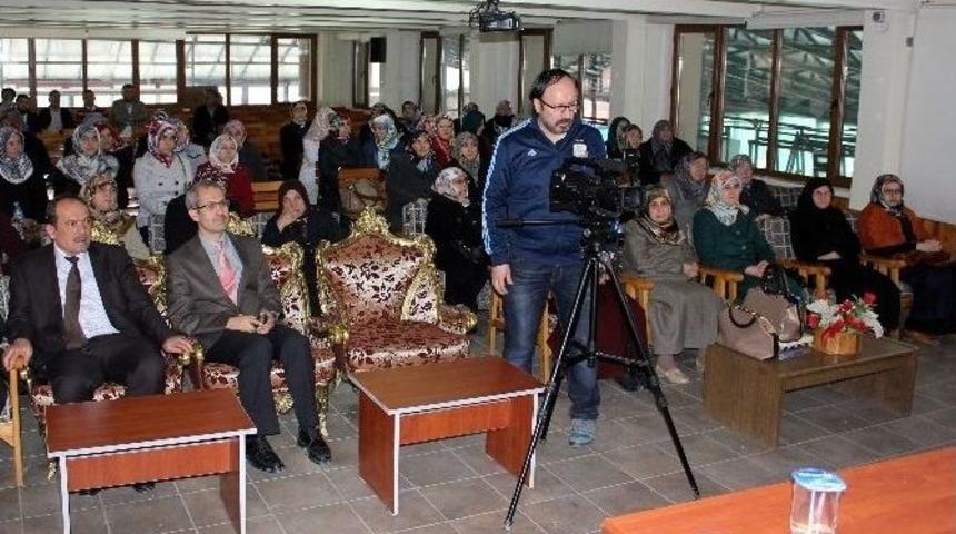 K&uuml;tahya&rsquo;da M&uuml;lteci Kadınların Problemleri Masaya Yatırıldı
