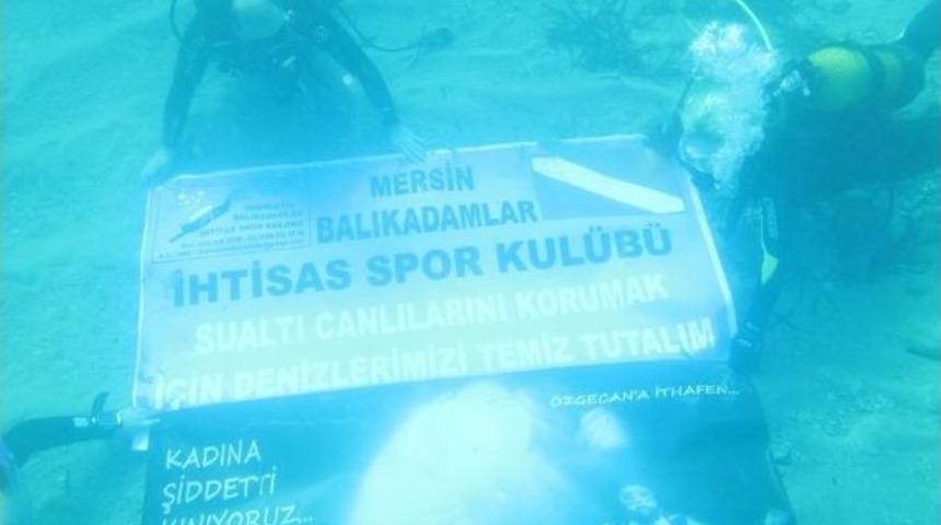 &Ouml;zgecan İ&ccedil;in Deniz Altında Pankart A&ccedil;ıldı