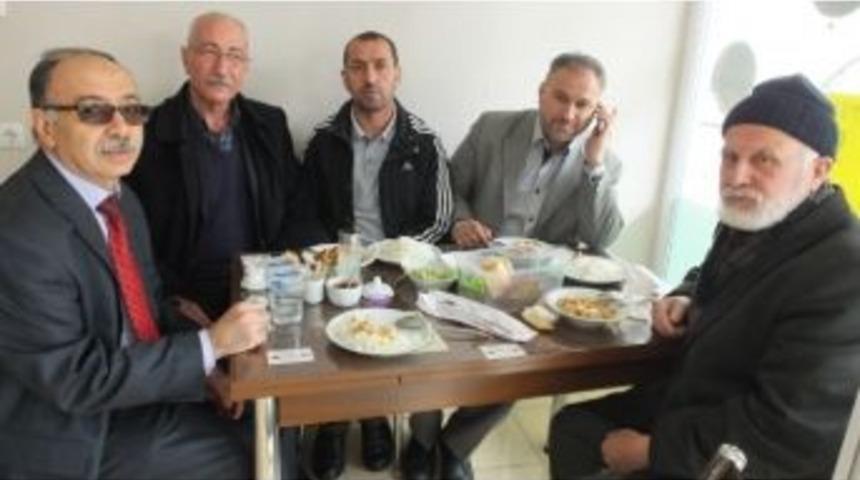 Burhaniye&rsquo;de 36 Yıllık M&uuml;d&uuml;rden Veda Yemeği