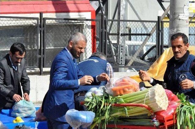 Bolu Pazarında İnsanlık Tezgahı