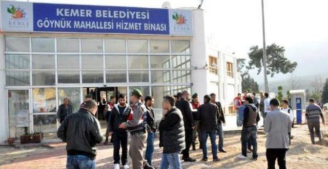 Akşam Plaket Verildi, Sabah Işyeri Yıkıldı (2)