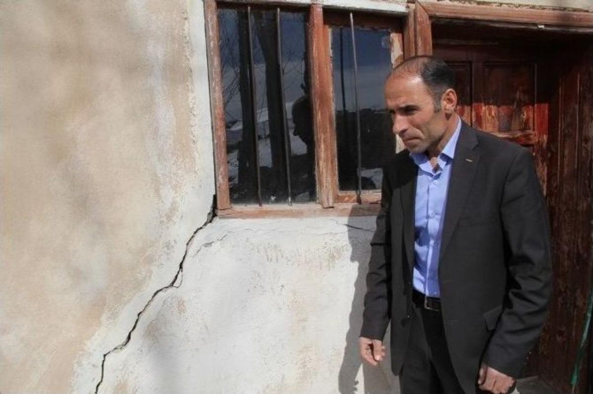 Heyelan Tehlikesi Nedeniyle Evler Boşaltılıyor