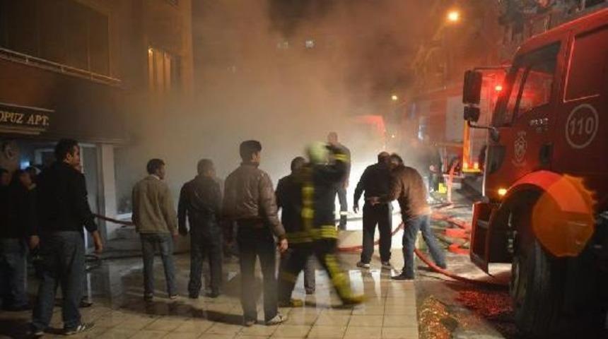 Mobilya Mağazasının Deposunda Yangın