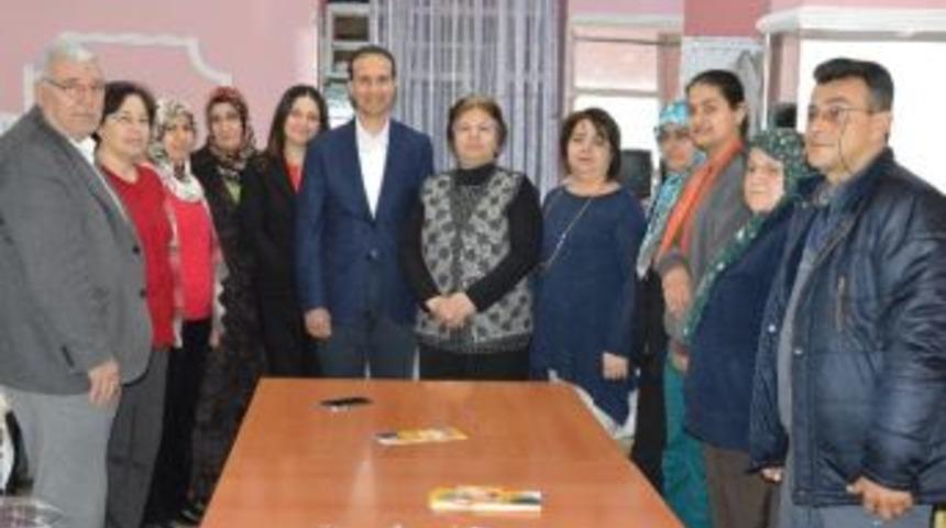 Er&uuml;rker: "aydınlı Kadınlar Geleceğe Umutla Bakmalı"