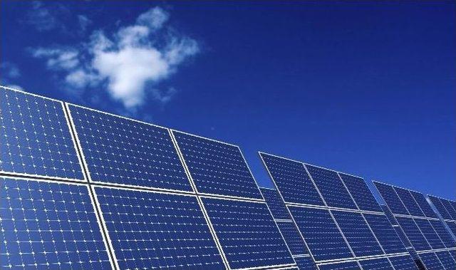 Sivas’ta Dev Güneş Enerji Panelleri Kuruluyor