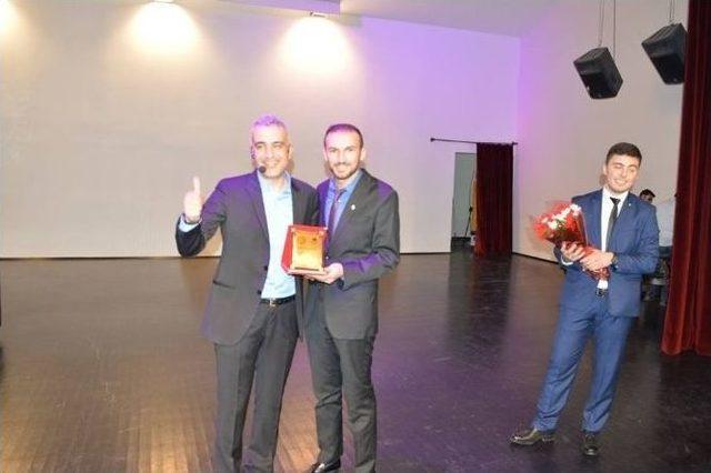 Bekir Develi&rsquo;den Afyon Kocatepe &Uuml;niversitesi &Ouml;ğrencilerine Stand-up G&ouml;sterisi 2