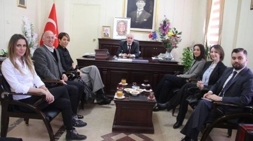 T&uuml;rkiye Milli Olimpiyat Komitesi Heyeti Vali Odabaş&rsquo;ı Ziyaret Etti