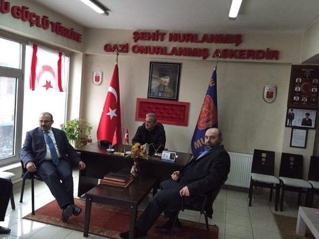 İsmail Ustaoğlu&rsquo;ndan Anlamlı Ziyaret 1