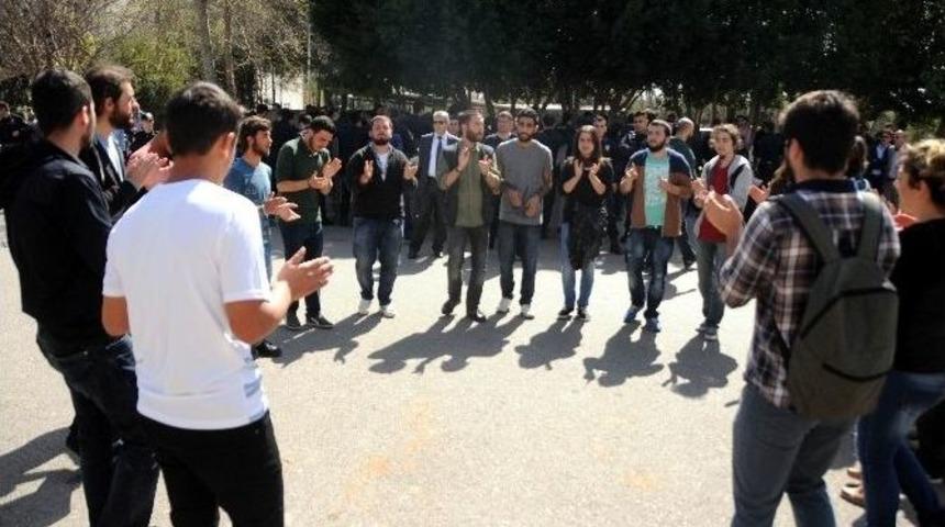 &Ccedil;evik Kuvvet&rsquo;ten &Ouml;ğrencilere İlgin&ccedil; Tepki
