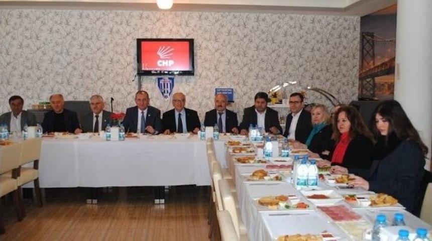 Belediye Başkanı Işık Aday Adaylarıyla Bir Araya Geldi
