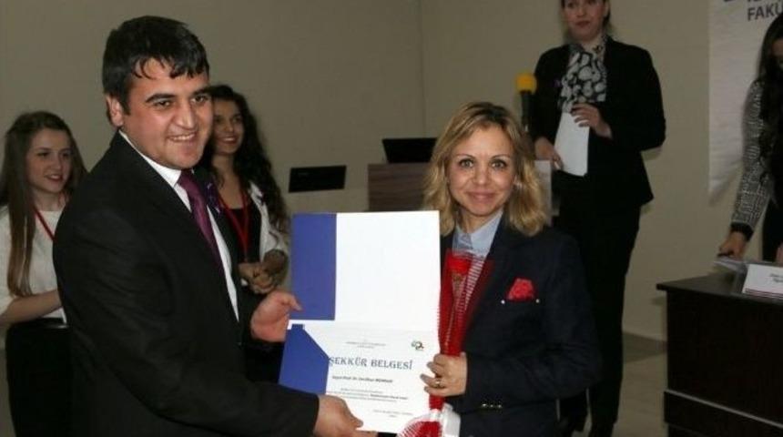 Kadın Sorunları İletişim Fak&uuml;ltesi&rsquo;nde Konuşuldu