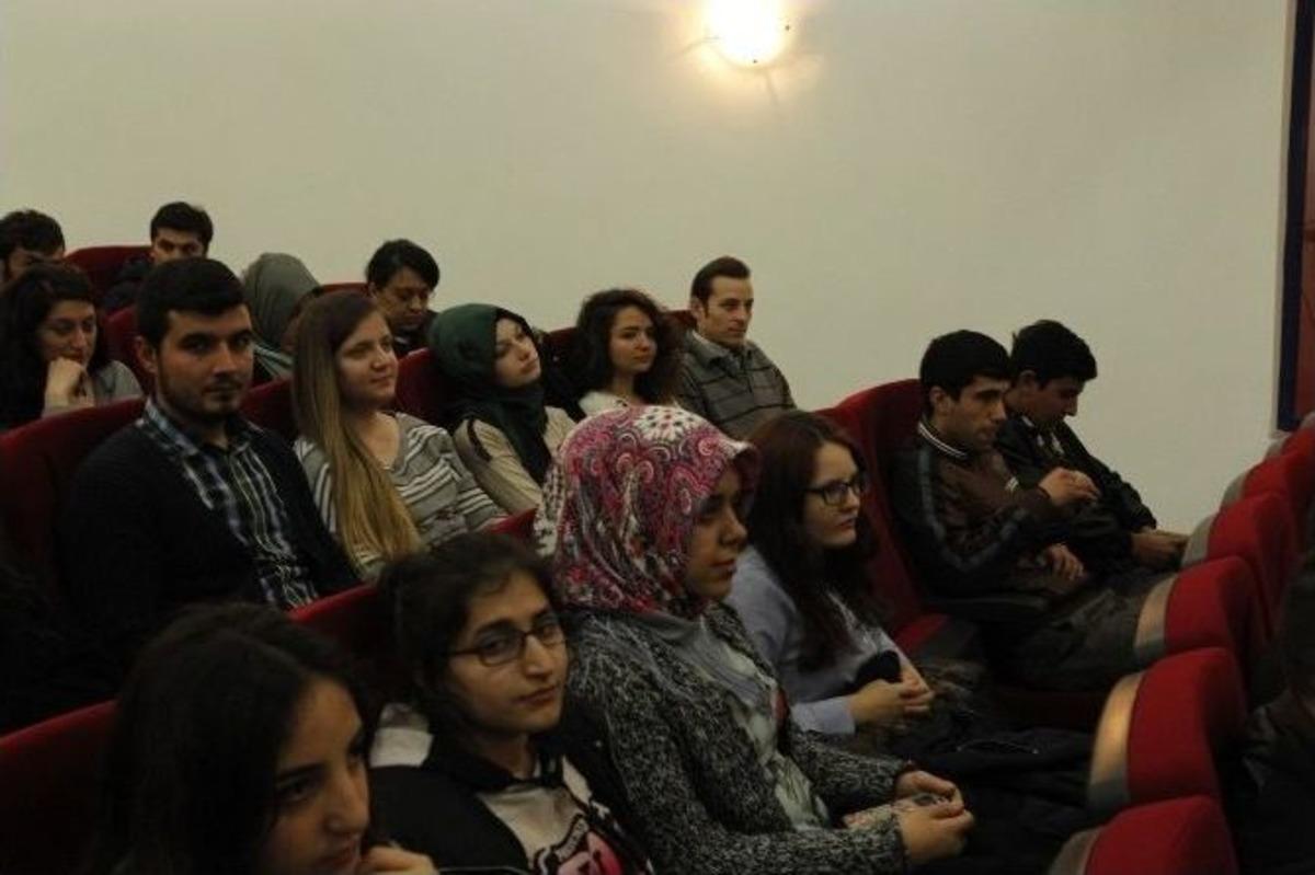 K&ouml;şker &Uuml;niversitelilerle Buluştu