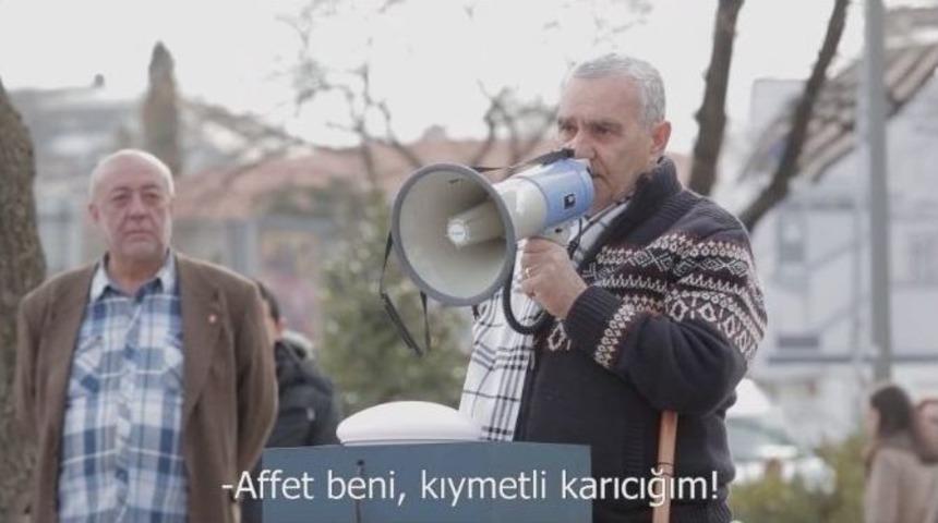 Erkekler Beşiktaş Meydanında Dile Geldi