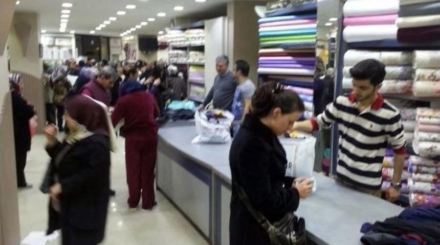 Kadınlara &Ouml;zel İndirimde İzdiham