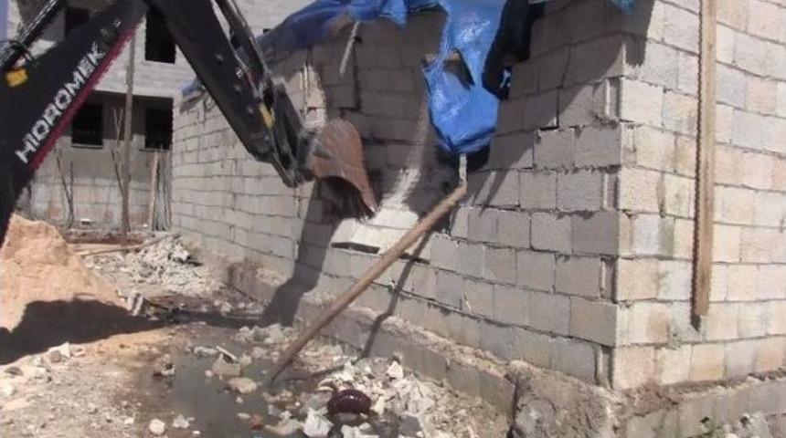 Şanlıurfa&rsquo;da Ka&ccedil;ak Yapıyla M&uuml;cadele S&ouml;r&uuml;yor