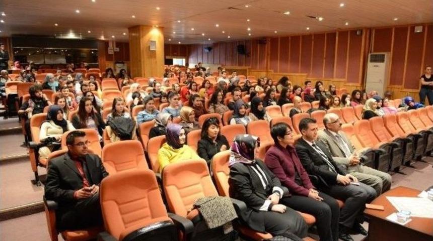 Bartın &Uuml;niversitesi&rsquo;nde İşaret Dili Semineri Yapıldı