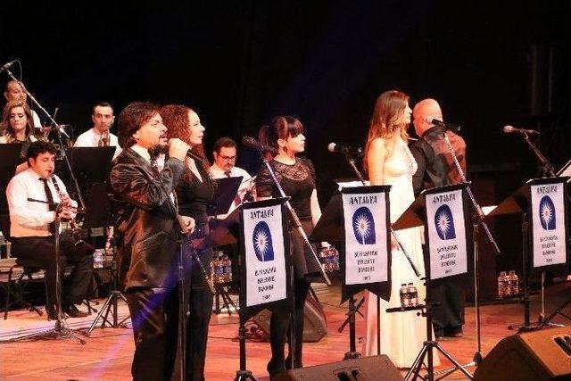 Bando&rsquo;dan Kadınlar G&uuml;n&uuml; Konseri 2