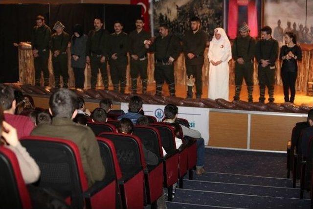 Bayburt &Uuml;niversitesinde &lsquo;asırlık T&uuml;rk&uuml; &Ccedil;anakkale&rsquo; Oyunu Sergilendi 1