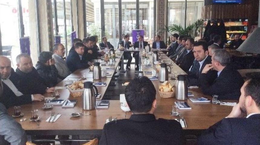 Başkan &Ccedil;etin 3. Esnaf Toplantısına Katıldı